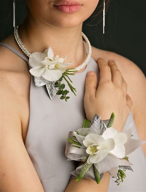 Necklace and wrist corsage for prom. Designed by Jeanne Ha at Park ...