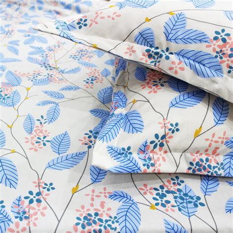 Buy 210 TC Blue Floral Print Fitted Bedsheet Online In India – AURAVE