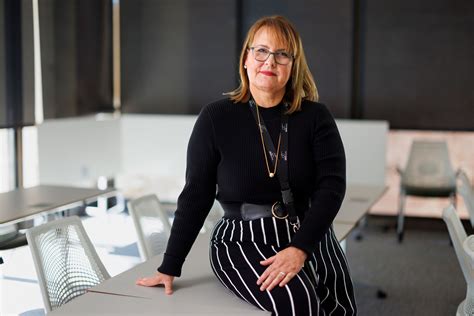 Women more likely to suffer drug side effects, but reason may not be ...