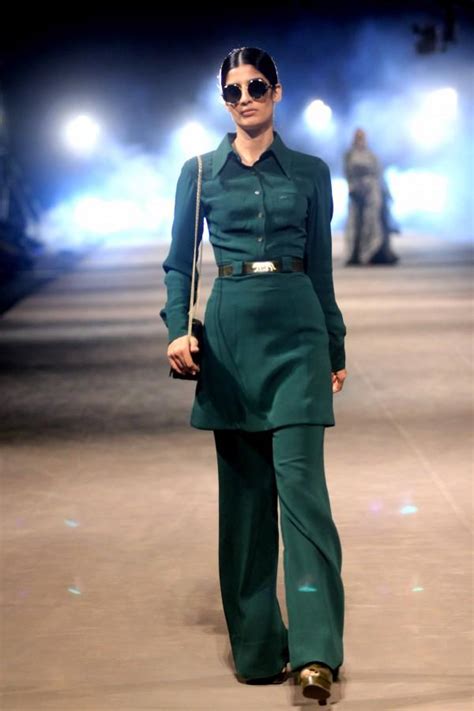 Lakme Fashion Week 2015: Sabyasachi Mukherjee Raise The Curtain ...