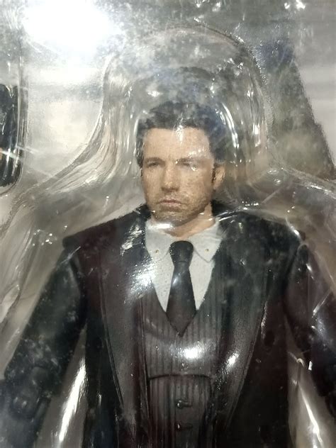 Buy Medicom MAFEX No.76 Justice League Bruce Wayne (Ben Affleck) Figure ...
