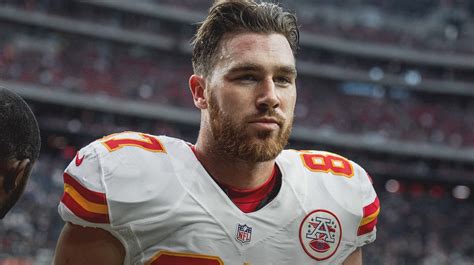 NFL Player Profile: Travis Kelce | The Sporting Base