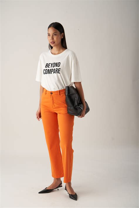 Oversized Ecru Flock Tee – Jolene
