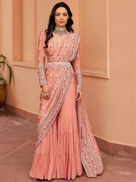Modern Indian Outfits 2026: Grand Fusion of Style & Tradition
