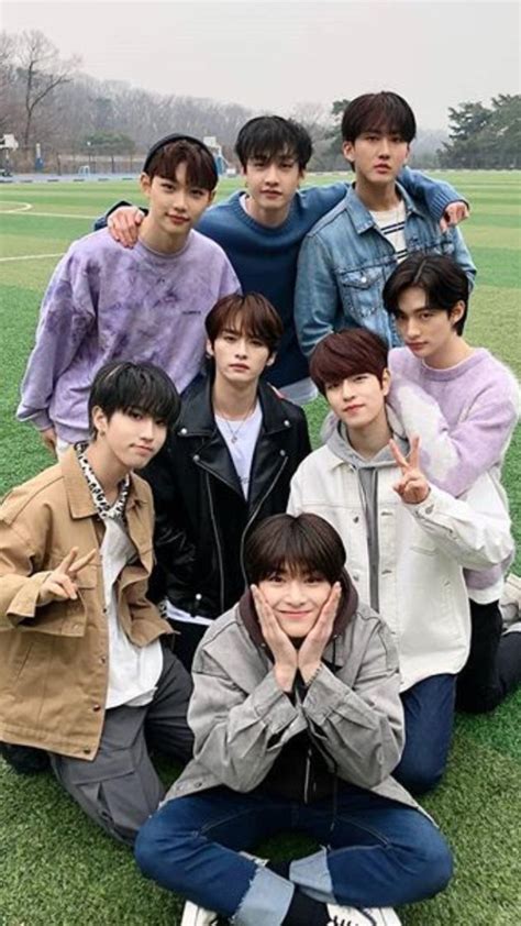 Stray Kids Members Felix, Hyunjin, Changbin, Bang Chan, Han and others ...