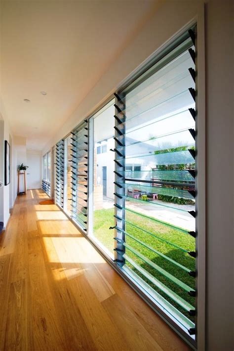 Unlocking Louvre Window Locks without a Key 的图像结果