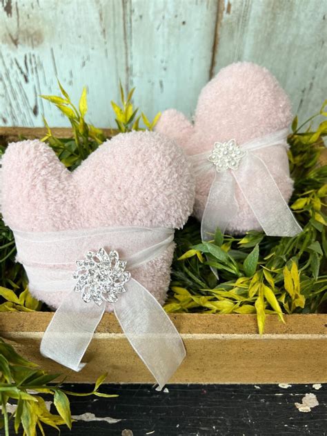 Dollar Tree Using Mittens Craft 的图像结果