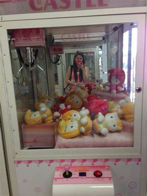 Hello Kitty Claw Machine 的图像结果