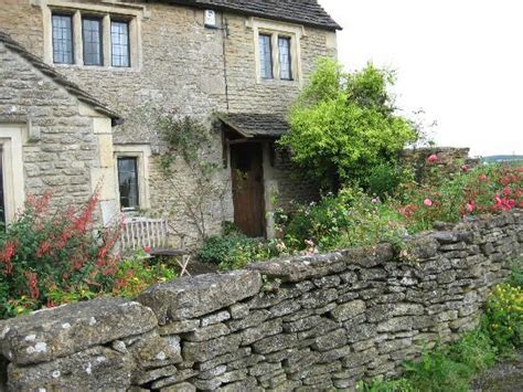 189 APRIL COTTAGE (Bradford-on-Avon, Wiltshire) - Cottage Reviews ...