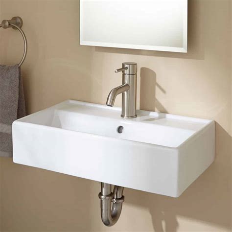 8 Stylish Sink Options For Tiny Bathrooms