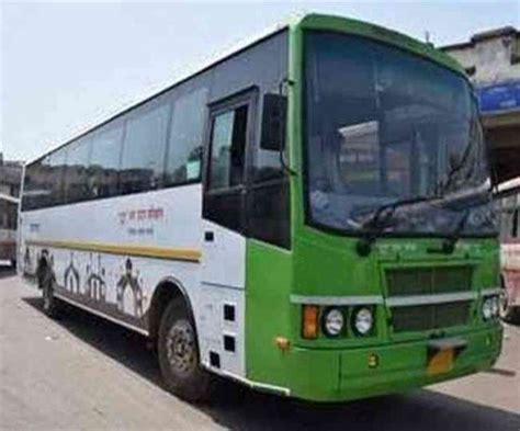 UP Roadways: जनरथ बसों में किराया एसी का लिया जाता है लेकिन यात्री ...