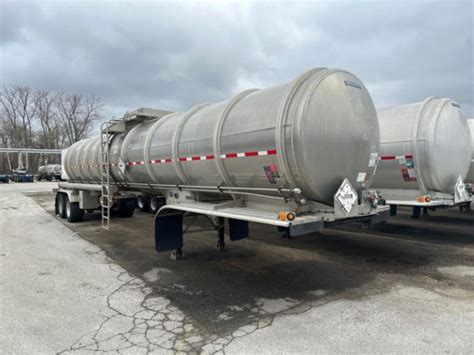2012 BRENNER 9000 GAL JET-A / IN-TEST / AIR-RIDE in Chicago, IL, USA