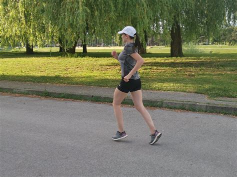 How Long Does It Take To Run 6 Miles? (Explained In Detail)