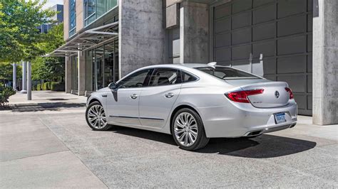2017 Buick LaCrosse preview