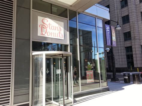 The Chicago Real Estate Local: Stan's Donuts opens in Streeterville, I ...