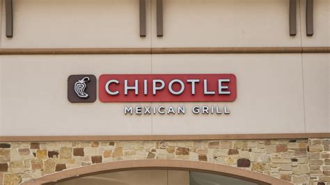 Beloved Chipotle rival abruptly closing after 19 years as owner hit ...