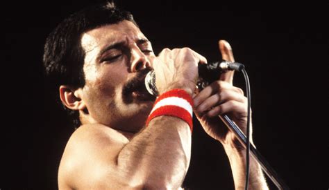 They Removed Background Music In Queen's 'We Are The Champions,' The A ...