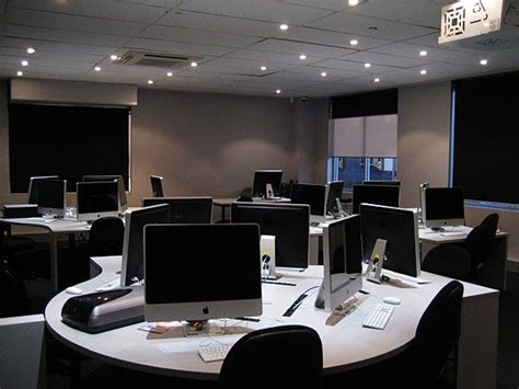 Computer Lab Cubicle 的图像结果