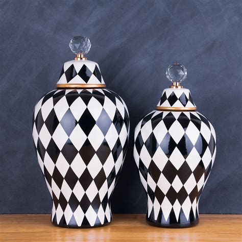 A Complete Guide to transform your Interiors: Must have Canvas ...