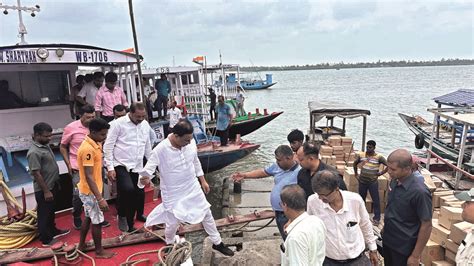 Sunderbans: Minister inspects construction work of RoRo jetties