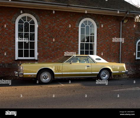 1979 Lincoln Continental Mark V Stock Photo - Alamy