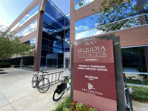 Healthy Paws: Boy Dog Bumps — The Mysterious Bulbus Glandis | ARLnow.com