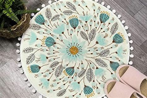 The Best Small Round Bathroom Rugs to Add to Your Space