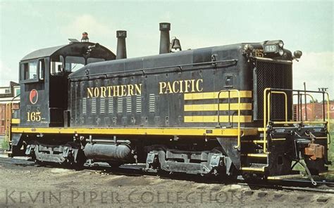 EMD SW1200 Locomotive 的图像结果