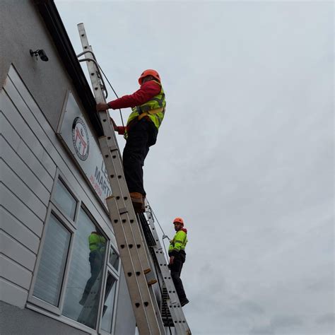 When Are You Allowed To Stand On The Top Step Of A Ladder? | Storables