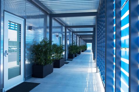 The Private Suite at LAX is the New Terminal for Celebrities and the ...