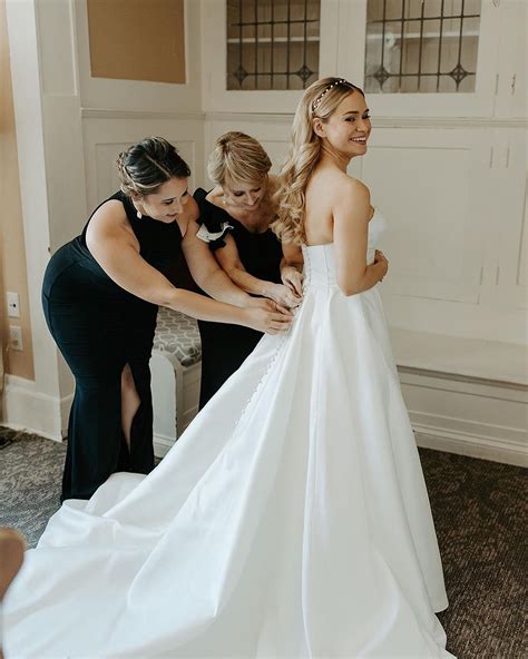 Luxe Hair Salon | Pittsburgh Wedding Hair Stylists & Makeup Artists