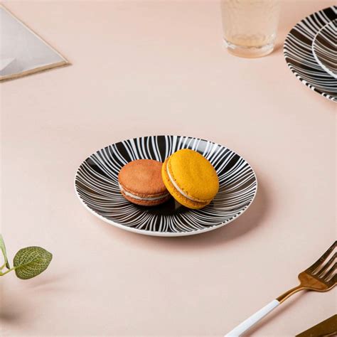 La Mode Printed Ceramic Dessert Plate Black 6 Inch Online - Premium ...