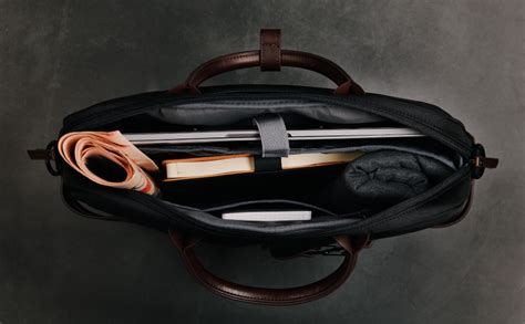 scarters Unisex Fortunate 2.0-15.6" Laptop Messenger Bag | 8.42 Litres ...