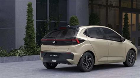 Planning To Buy 2025 Tata Altroz Facelift? 7 Features It Gets Over ...