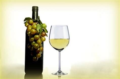 White wine and liquor consumption make women more prone to rosacea ...