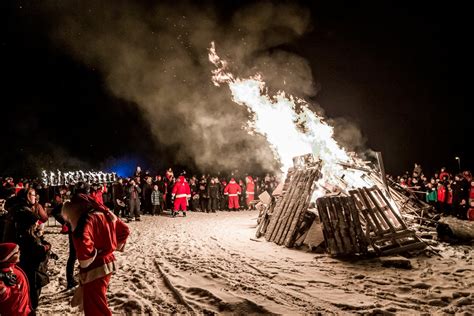 Icelandic Christmas Traditions | Visit South Iceland