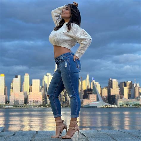 Melyssa Ford | Photos and Bios | Cutiecentral.com