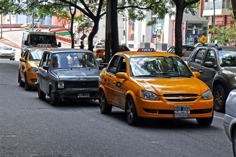 How to Get Cheap Taxis in Mexico City | Family Travel Genie