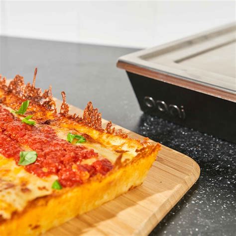 Detroit-Style Pizza Pan | Ooni — Ooni Canada