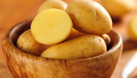 11 Remedies For Warts That Can Help To Cure Them - lifeberrys.com