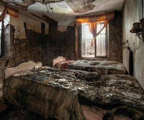 Lacey Fletcher; Murió y la dejaron abandonada hasta derretirse en un sofá