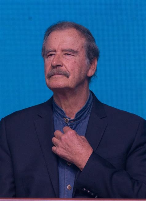 AMLO acusa fraude en la construcción de la terminal 2 del AICM; Vicente ...