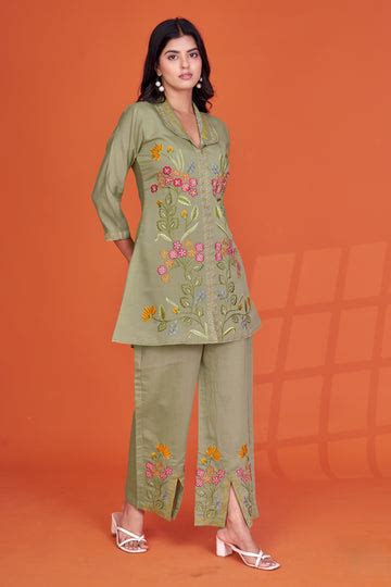 Autumn Lane Clothing