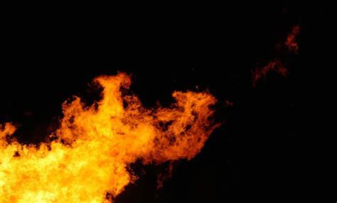 OMAN : कामगारों के निवास स्थल पर लगी आग, एक व्यक्ति घायल, मौके पर ...