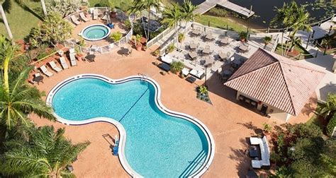 Hilton Palm Beach PBI Bar and Lounge: Pictures & Reviews - Tripadvisor