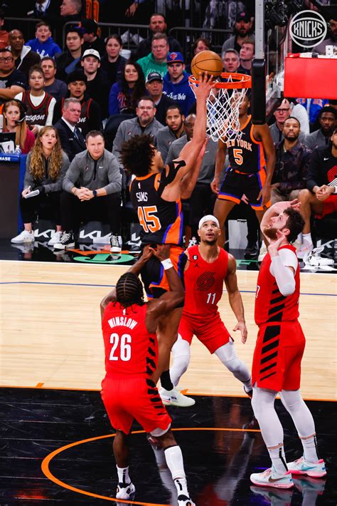 Knicks on the Court: November 25 vs. Trail Blazers Photo Gallery | NBA.com