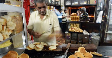 ‘No one eats non-veg openly here’: Ahmedabad’s food lovers on the city ...