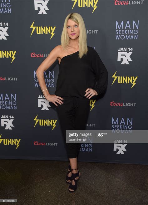 Kaitlin Olson's feet