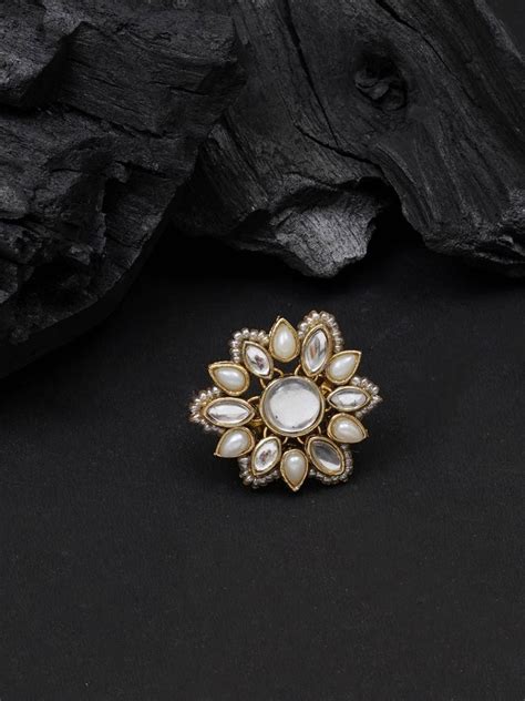 Buy BeAbhika Off White Adjustable Kundan Cocktail Ring Online