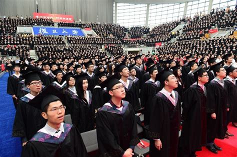 复旦大学2018届本（专）科生毕业典礼举行 - 中国日报网